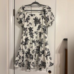 Chelsea & Violet Dress S